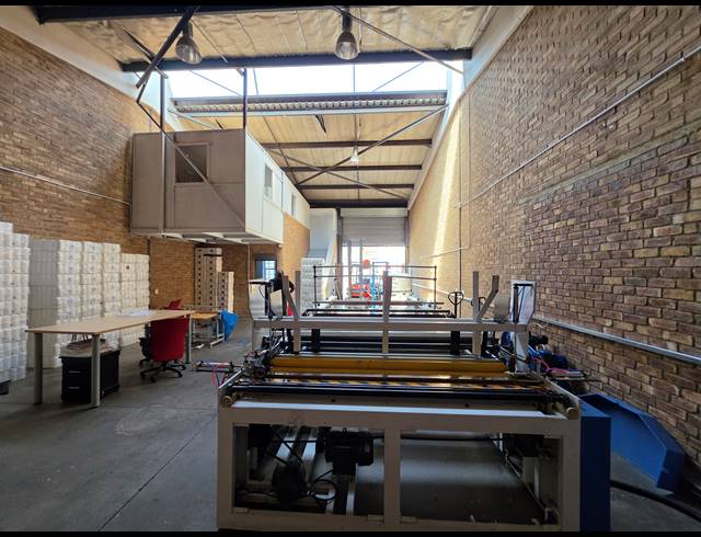 151M² MINI FACTORY FOR SALE IN KYA SANDS